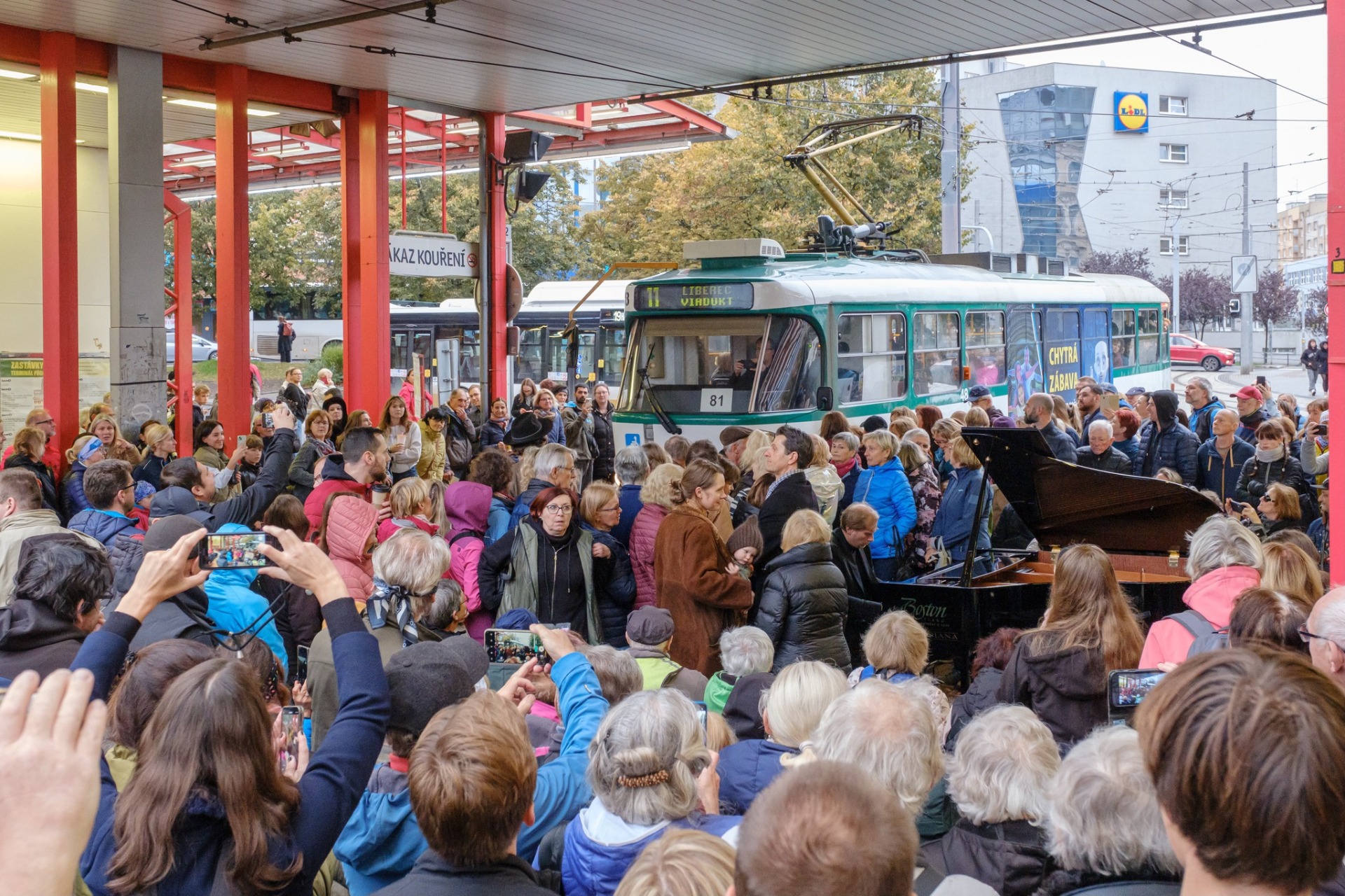 Photography 6 of project Public Concert at Bus Station in Liberec
